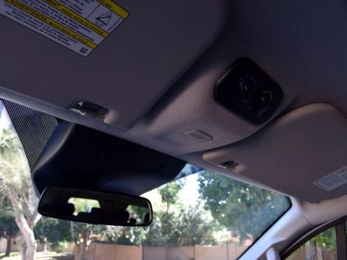 Used 2017 Ford Transit 350 XLT image 17