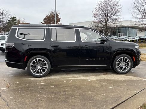 Used 2023 Jeep Grand Wagoneer Series II w/ Premium Group II image 2
