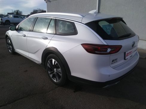 Used 2018 Buick Regal Essence w/ Driver Confidence Package #1 image 7