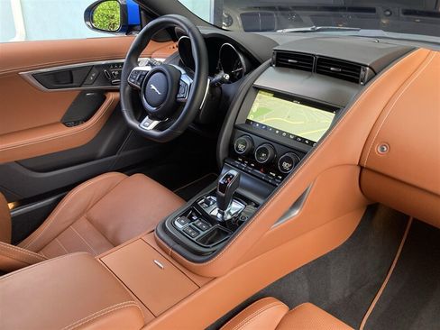 Used 2019 Jaguar F-TYPE R AWD/4WD image 2