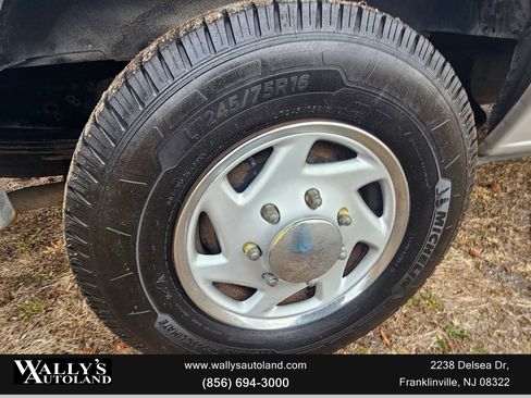 Used 2014 Ford E-250 and Econoline 250 w/ Power Group image 30