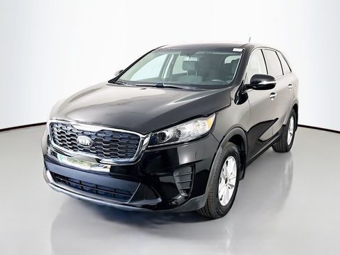 Used 2019 Kia Sorento FWD image 4