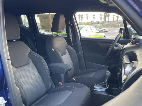 Used 2021 Jeep Renegade Latitude image 19