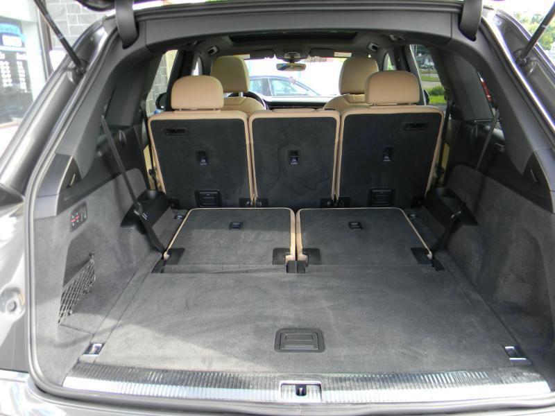 Used 2022 Audi Q7 2.0T Premium Plus w/ Premium Plus Package AWD/4WD image 13