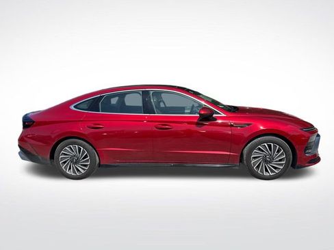Used 2025 Hyundai Sonata Limited FWD image 7