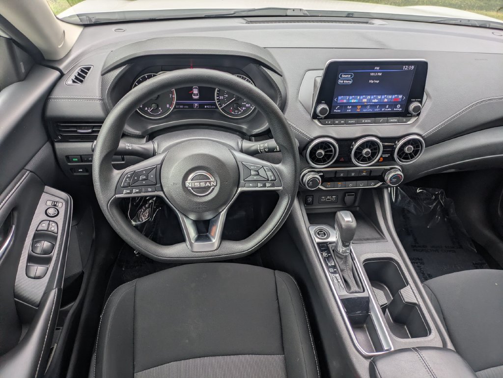 Used 2025 Nissan Sentra SV FWD image 15
