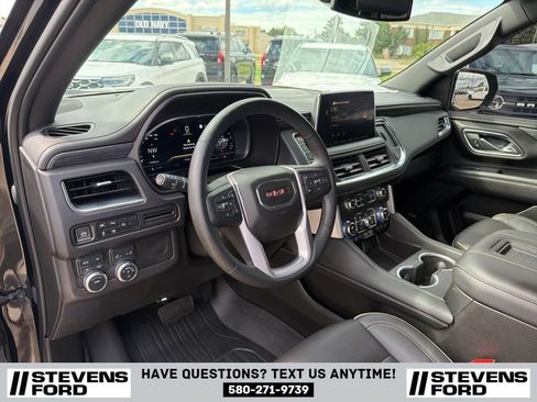 Used 2023 GMC Yukon XL SLT w/ SLT Luxury Package AWD/4WD image 13