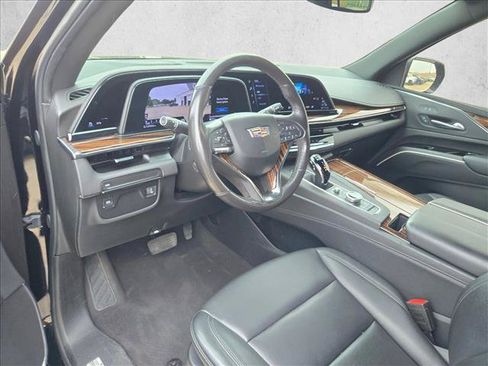 Used 2024 Cadillac Escalade ESV Luxury RWD image 10