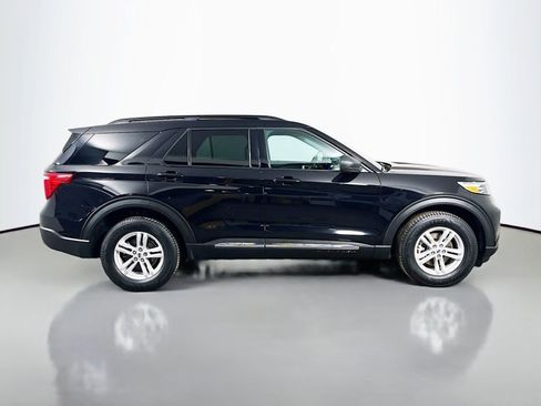 Used 2023 Ford Explorer XLT w/ Class IV Trailer Tow Package image 4