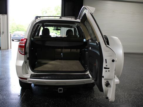 Used 2010 Toyota RAV4 Limited FWD image 33