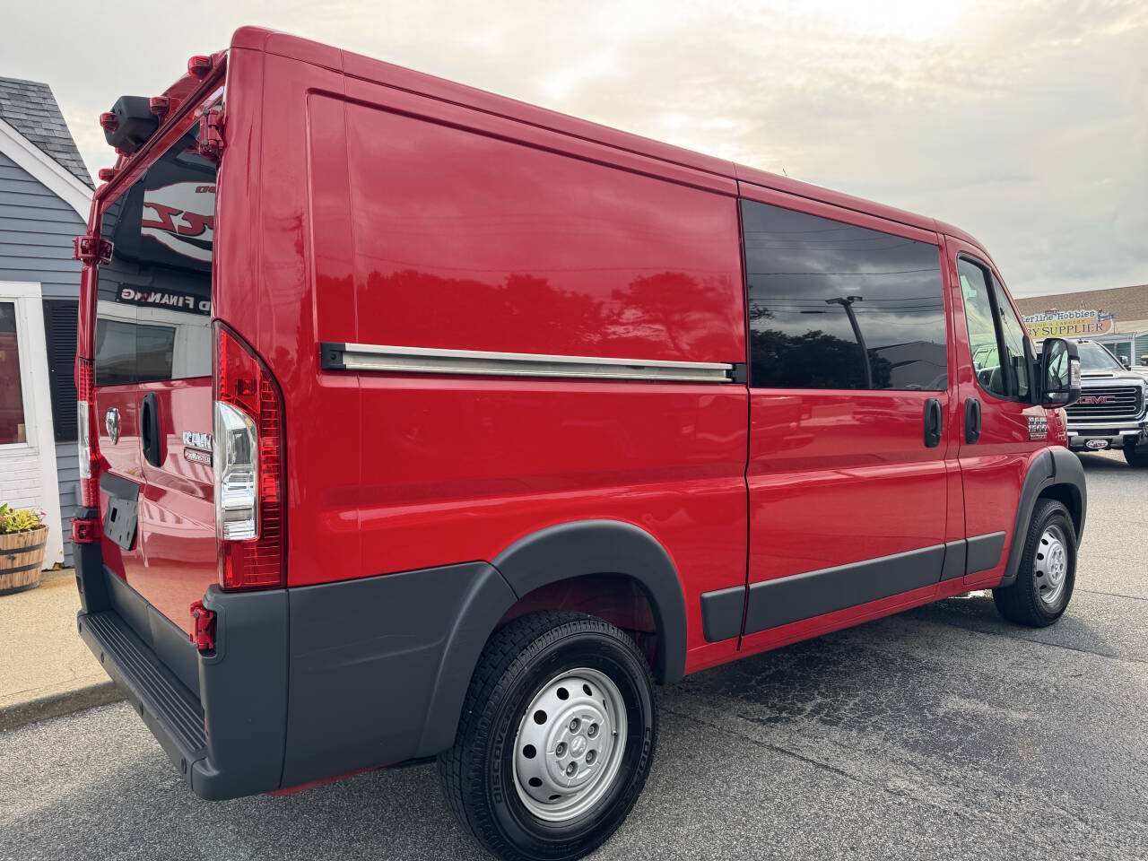 Used 2018 RAM ProMaster 1500 w/ Premium Appearance Group FWD image 9