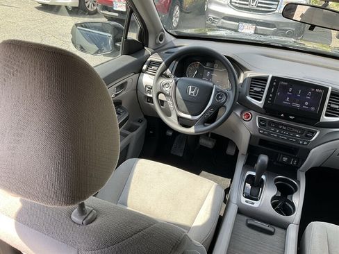 Used 2018 Honda Pilot EX image 18