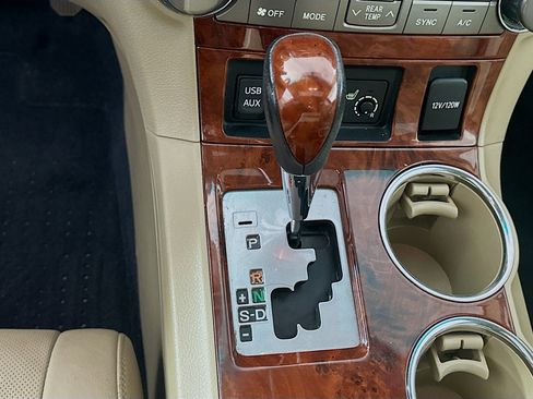 Used 2013 Toyota Highlander Limited FWD image 24