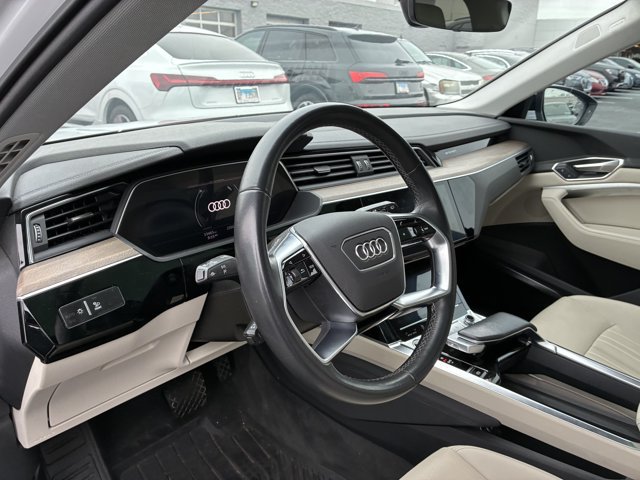 Used 2024 Audi Q8 e-tron Premium Plus AWD/4WD image 10