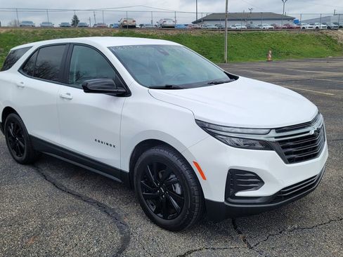 Used 2023 Chevrolet Equinox LS w/ LS Convenience Package image 16