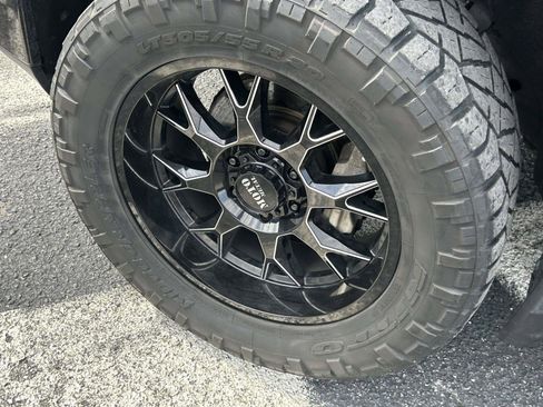 Used 2019 GMC Sierra 1500 AT4 w/ AT4 Premium Package AWD/4WD image 9