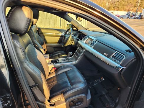 Used 2012 Lincoln MKS AWD image 17