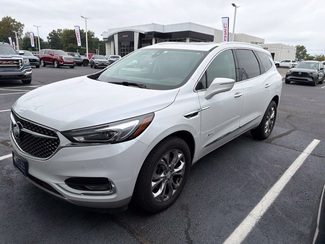 Used 2018 Buick Enclave Avenir w/ Avenir Technology Package AWD/4WD image 3