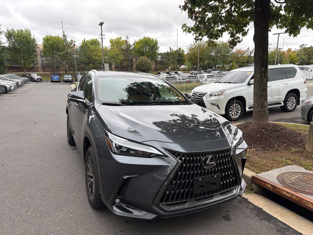 Used 2025 Lexus NX 350 AWD w/ Accessory Package (2T) image 3
