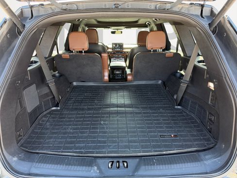 Used 2022 Lincoln Aviator Reserve w/ Elements Package Plus RWD image 11