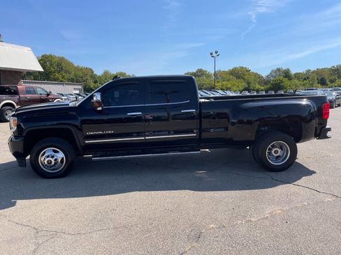 Used 2016 GMC Sierra 3500 Denali w/ Duramax Plus Package image 2