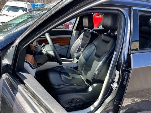 Used 2024 Jeep Compass Limited AWD/4WD image 10