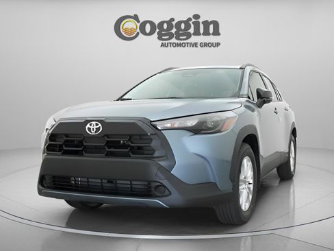 New 2026 Toyota Corolla Cross LE w/ Moonroof Package FWD image 16