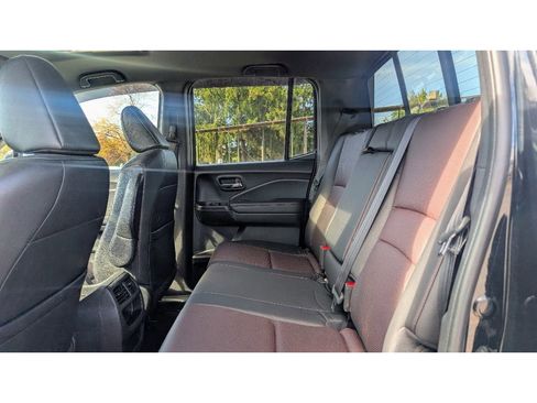 Used 2017 Honda Ridgeline Black Edition image 18