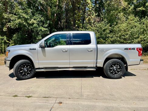 Used 2019 Ford F150 Lariat image 5