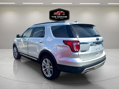 Used 2017 Ford Explorer Limited AWD/4WD image 3