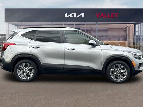 Used 2024 Kia Seltos S image 3