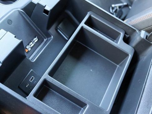 Used 2022 GMC Sierra 1500 AT4 w/ AT4 Preferred Package image 25