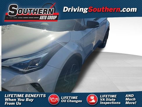Used 2021 Toyota C-HR Limited image 1