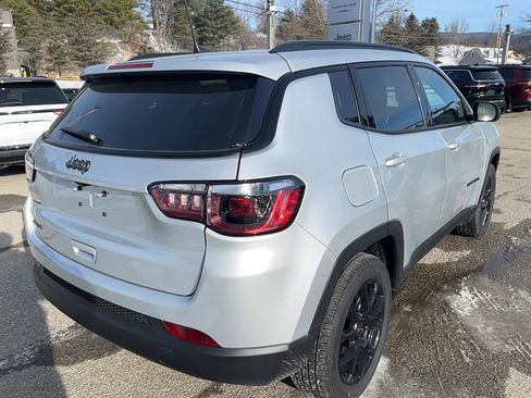 New 2026 Jeep Compass Latitude AWD/4WD image 5
