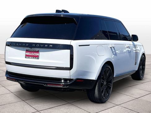 Used 2025 Land Rover Range Rover SE AWD/4WD image 13