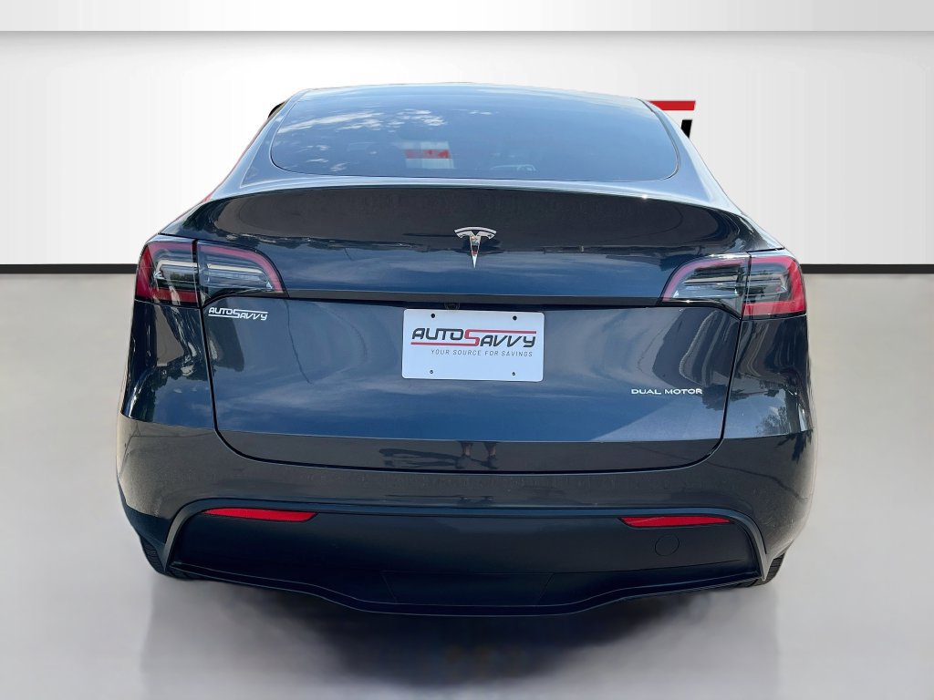 Used 2024 Tesla Model Y Long Range AWD/4WD image 6