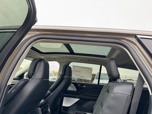 New 2026 Lincoln Aviator Reserve image 12