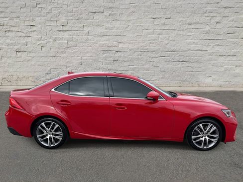 Used 2019 Lexus IS 300 300 image 4