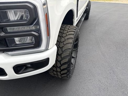 Used 2024 Ford F250 Lariat w/ Sport Appearance Package AWD/4WD image 9