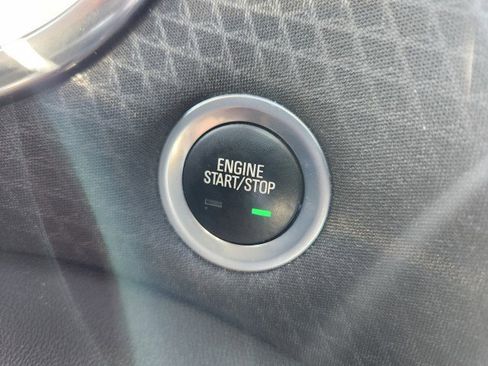 Used 2018 Chevrolet Malibu LT image 45