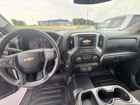 Used 2025 Chevrolet Silverado 1500 W/T RWD image 10