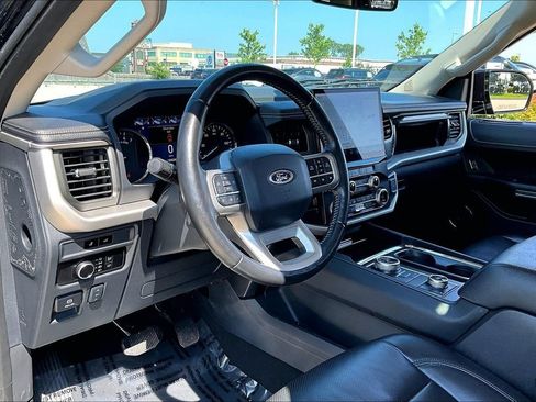 Used 2024 Ford Expedition Max XLT AWD/4WD image 16