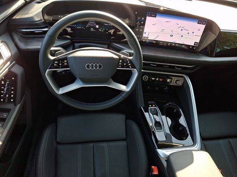 Used 2025 Audi Q5 Premium Plus AWD/4WD image 11