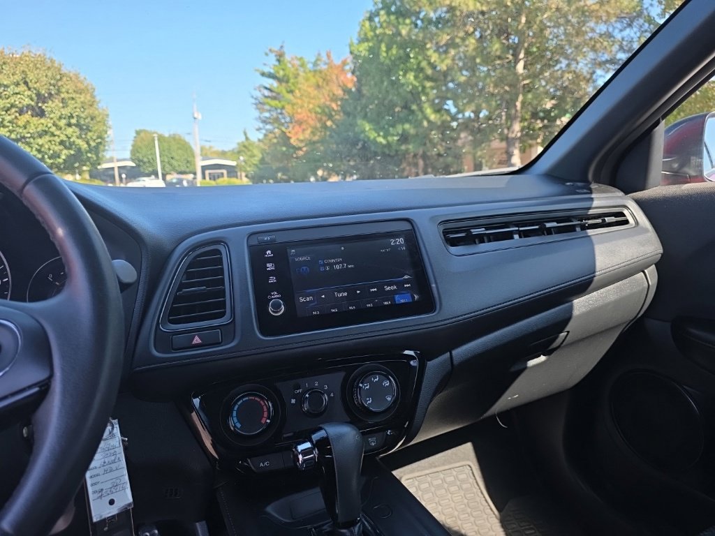 Used 2020 Honda HR-V Sport image 21