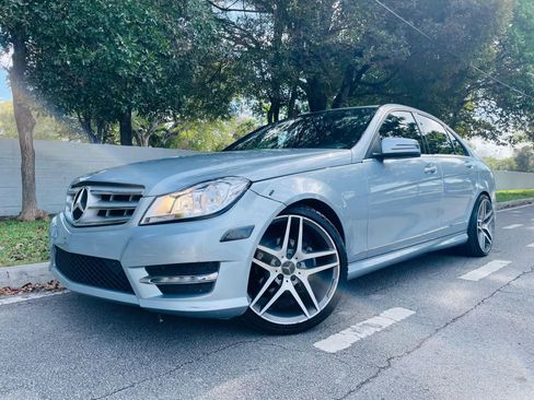 Used 2013 Mercedes-Benz C 250 Sedan image 1