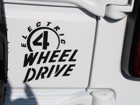 Used 2023 Jeep Wrangler Unlimited image 6