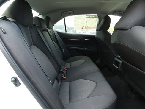 Used 2024 Toyota Camry LE image 28