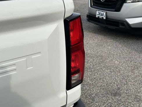 Certified 2023 Chevrolet Colorado Z71 w/ Z71 Convenience Package 2 image 30