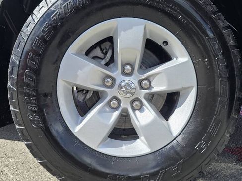 Used 2017 RAM 1500 ST w/ SXT Appearance Group AWD/4WD image 10