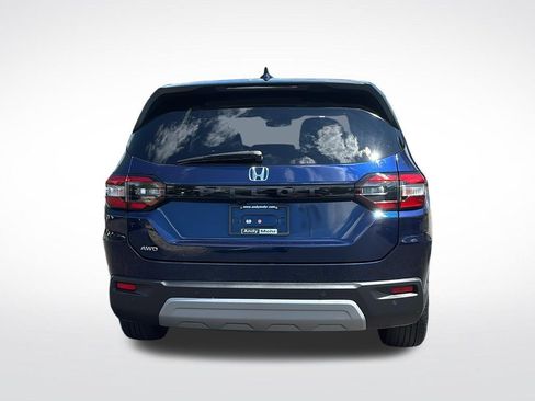 Used 2025 Honda Pilot EX-L image 6